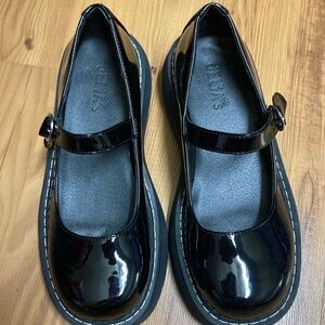 Delia’s size 8 Mary Jane’s